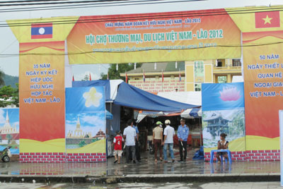 ແຂວງ Dien Bien ຈັດຕັ້ງງານຕະຫຼາດນັດການຄ້າ, ການທ່ອງທ່ຽວຫວຽດນາມ - ລາວ